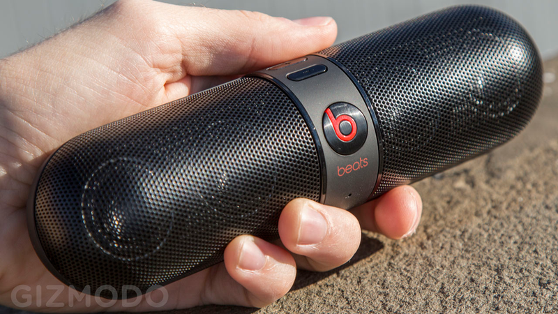 Illustration for article titled Beats Pill Review: Can Dr. Dre Deliver the Cure for the Common Bluetooth Speaker?